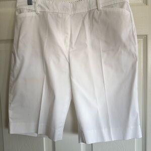 Talbots White Bermudas with Textured Fabric and Tailored Look